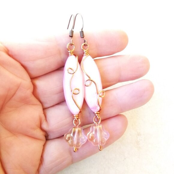 Pink Shell + Paw Print - Pet Lovers Wire Wrapped Dangle Earrings! Ueber Cute! - Picture 2 of 6